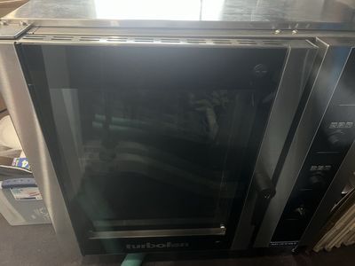 Moffat Turbofan Full Size Countertop Electric Convection Oven