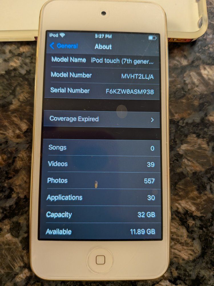 Apple iPod Touch (7th Gen) MVHT2LL/A - 32GB Gold Wi-Fi MP3 Player
