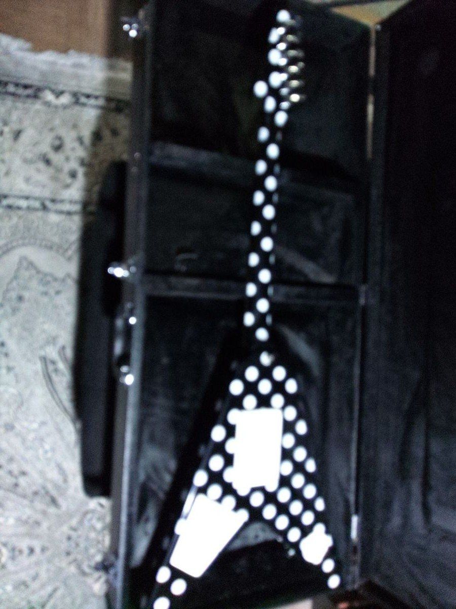 Main image 4