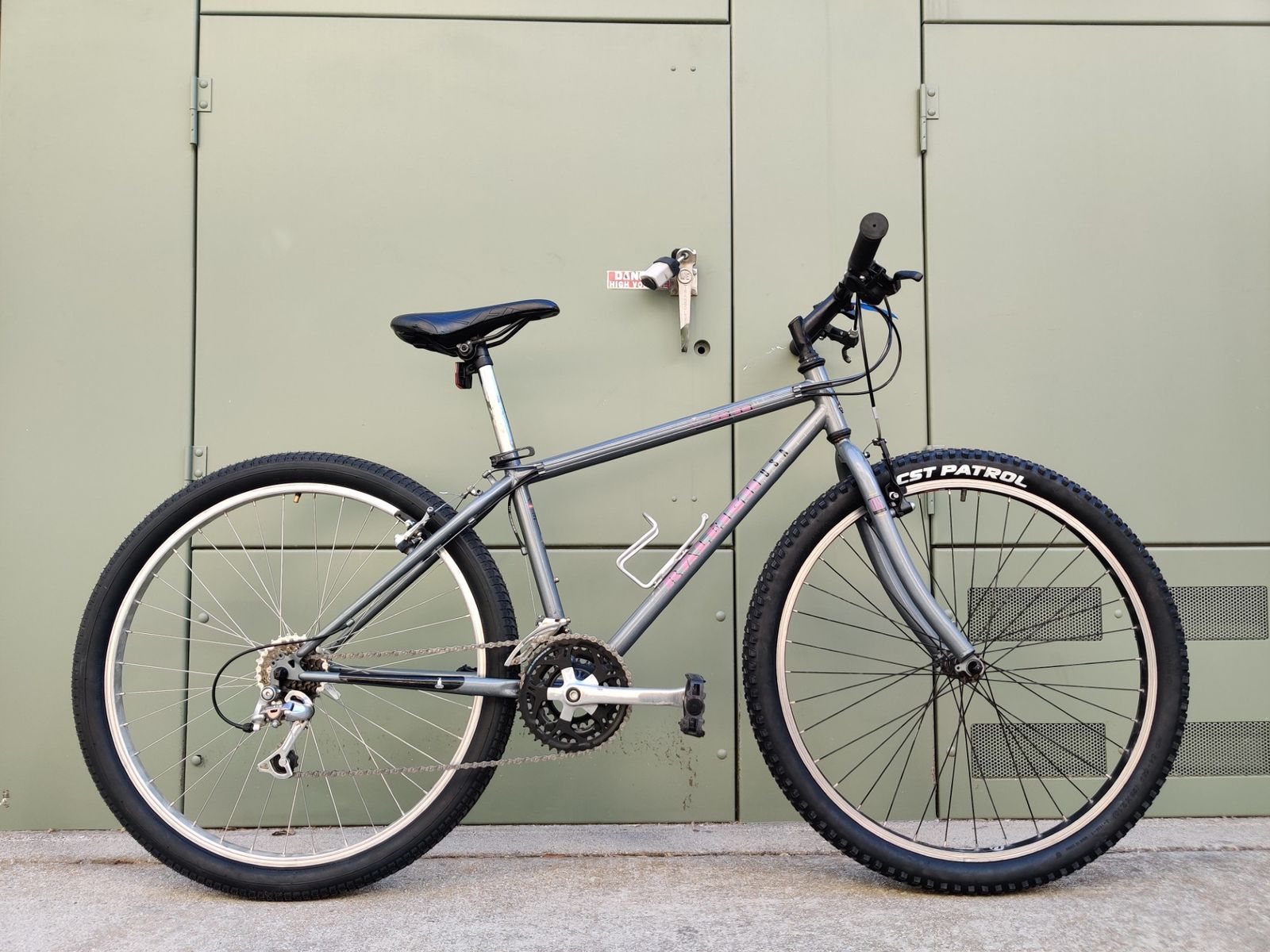 Raleigh M60 Mountain Bike SB103-26