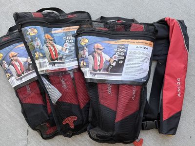 Set of 4 Bass Pro Shops Automatic/Manual Inflatable Life Vests A/M 24 - Red/Black