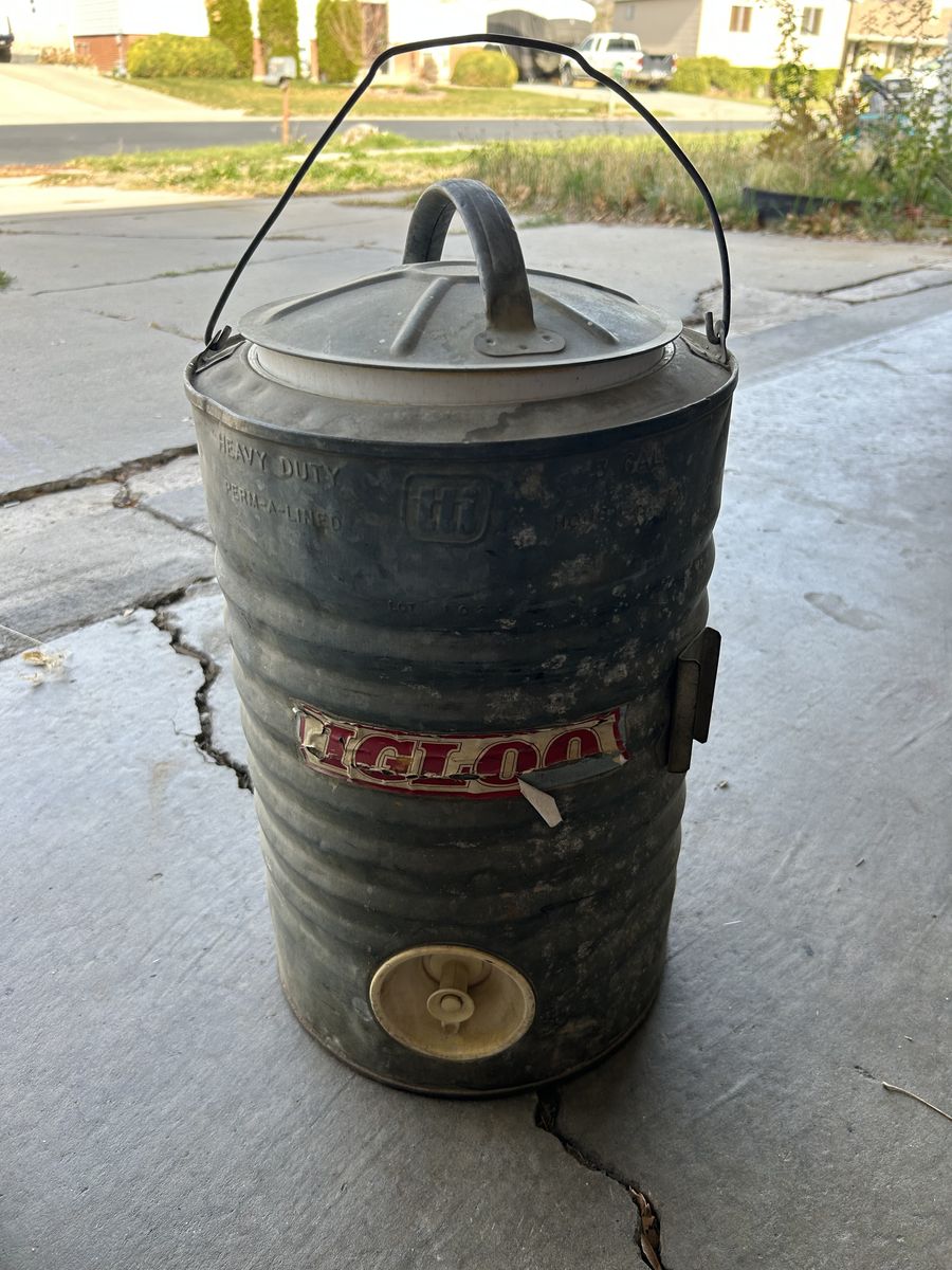 3 Gallon Galvanized Metal Igloo Water Cooler