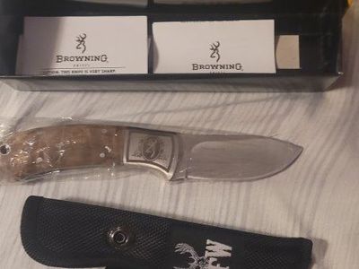 Browning SFW Burl Fixed Blade Knife Model 105 - New in Box with Sheath