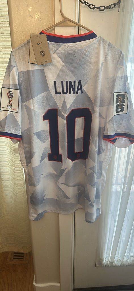 USA Soccer Jersey LUNA 10 Size extra Large