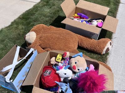 Toys free!