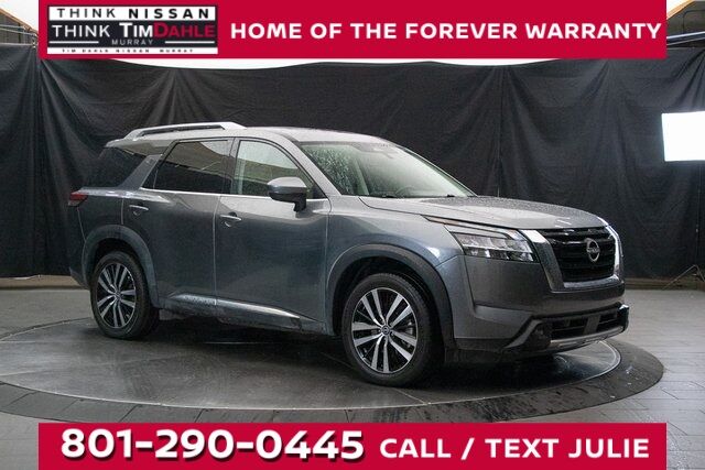 2023 Nissan Pathfinder Platinum