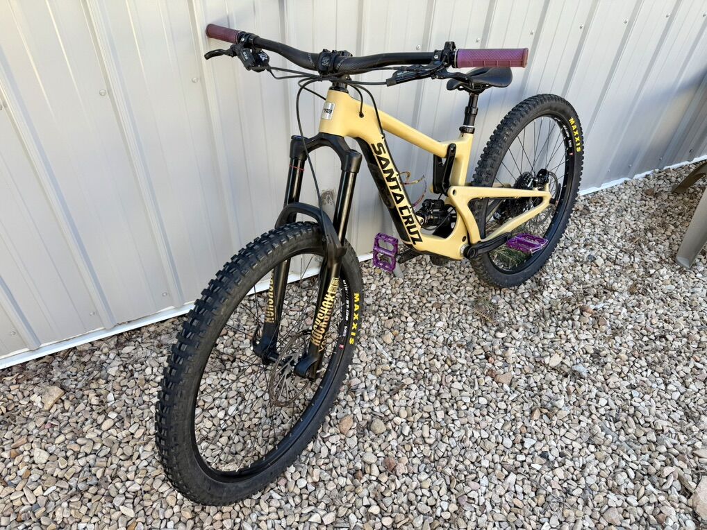 Santa Cruz Nomad