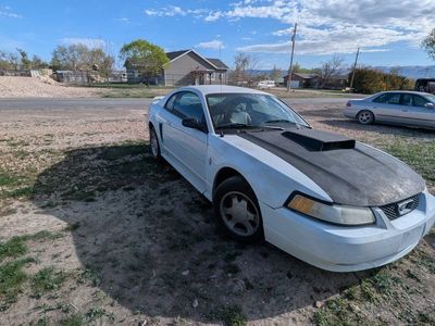 2001 FORD MUSTANG Base