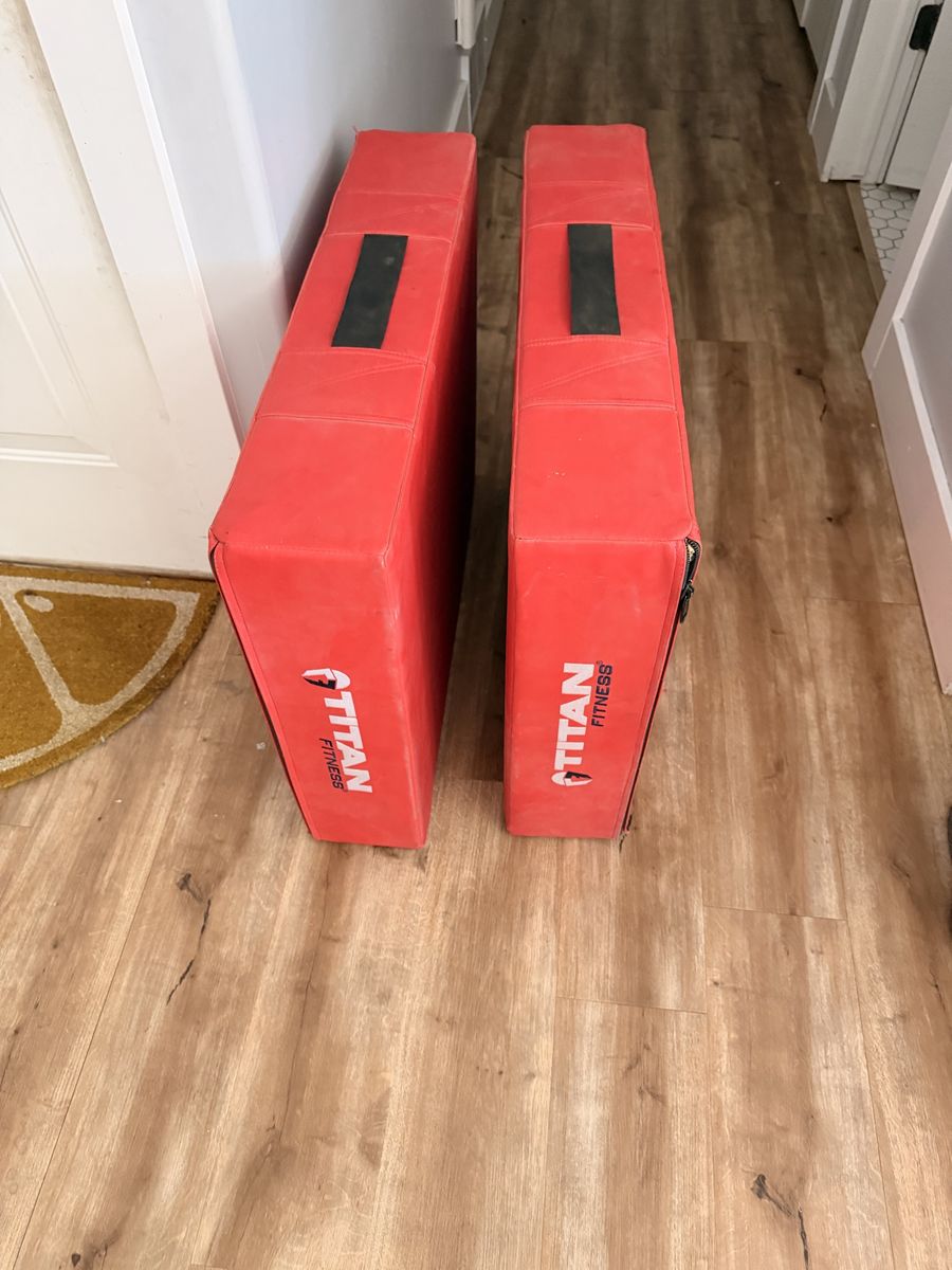 Scratch and Dent, Red Silencer
