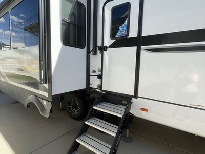 2025 Coachman Brookstone 370 RLLO