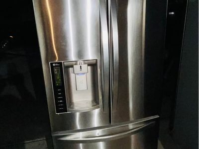 $650 OBO GOOD REFRIGERATOR LG STAINLESS STEEL