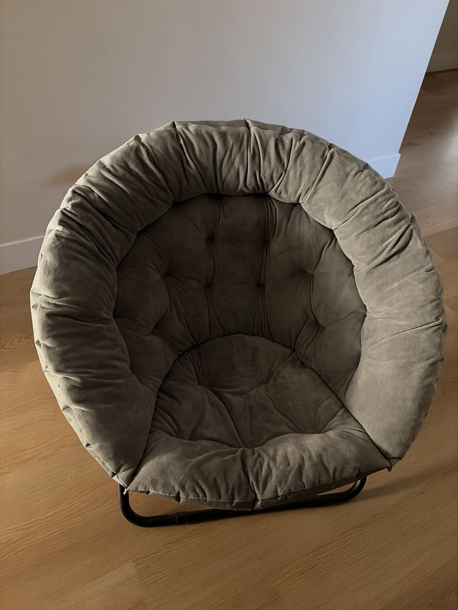 Fold up lounge Chair