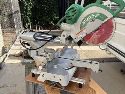 Hitachi C10FSB Duel Bevel Sliding 10” Miter Saw