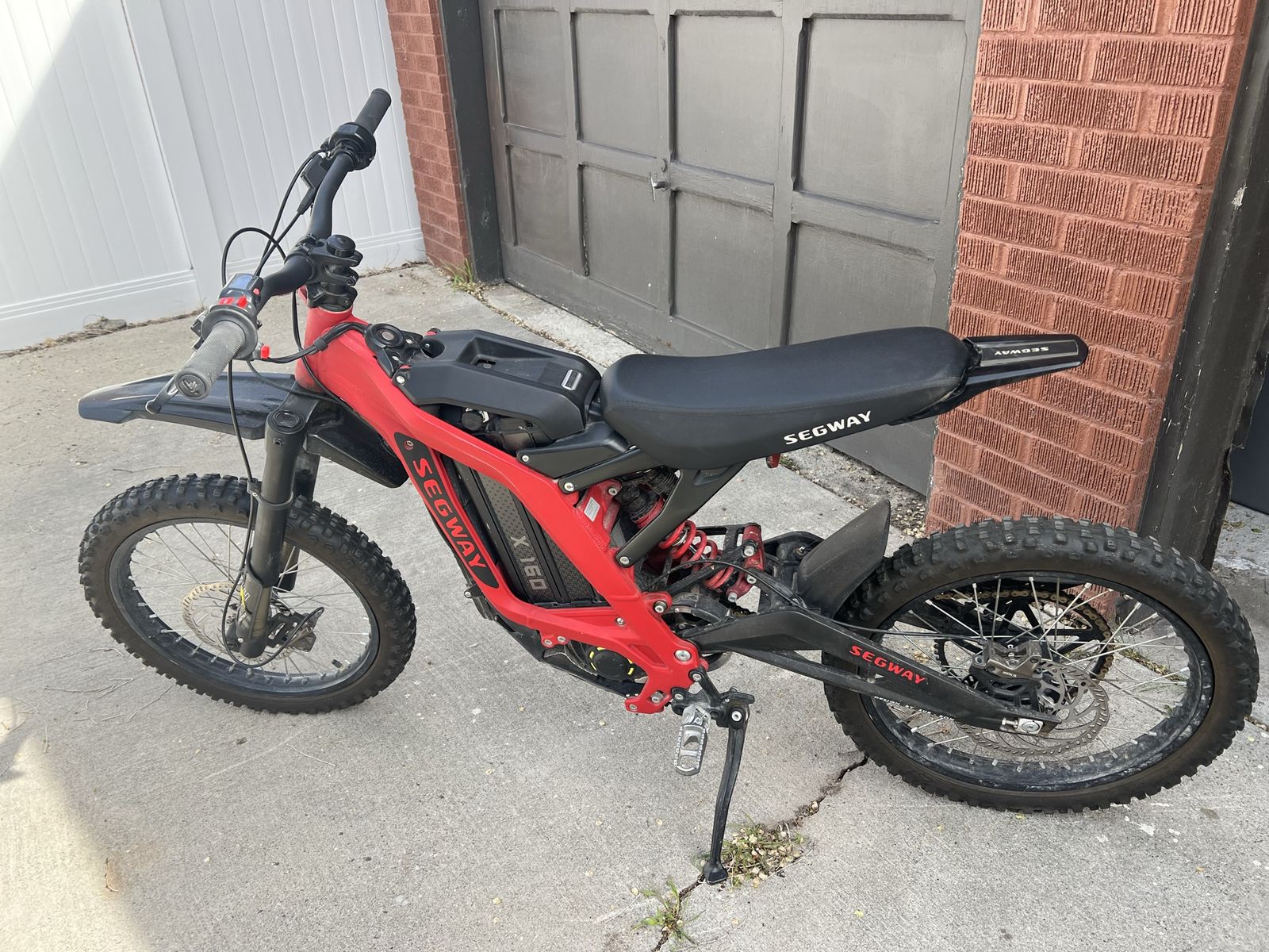 electric dirt bike