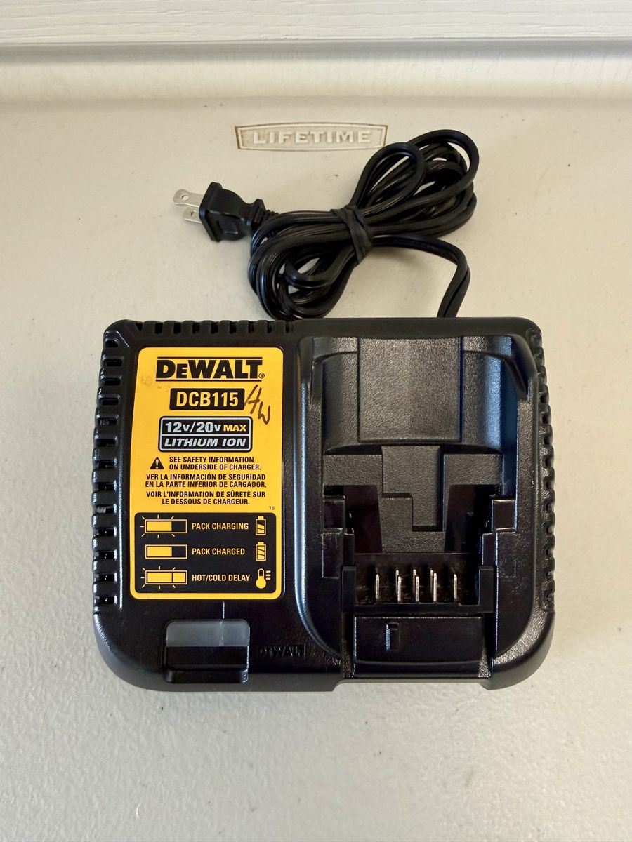 Dewalt DCB115 12v/20v Max Lithium Ion Battery Charger
