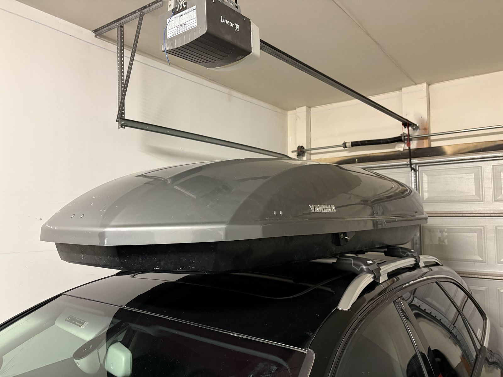 Yakima Showcase 15 Cargo Box