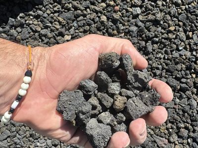 LAVA ROCK 1.5" Black Nugget's In Stock