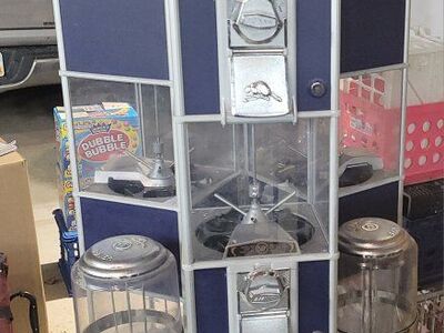 Vending Machine Beaver Tri-Tower