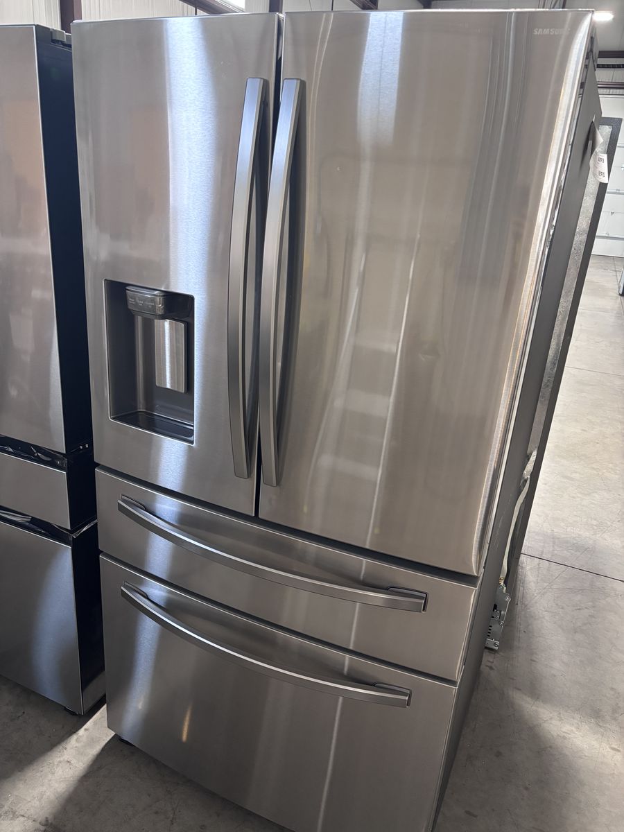 Samsung 28cu.ft Fridge With FlexZone Mid Drawer
