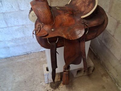 Texas Saddlery Hand Made Tooled Leather Saddle - Used