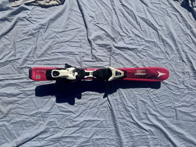 Atomic Vantage Girl 70-90 Skis with Atomic L 7 Bindings - Pink/White