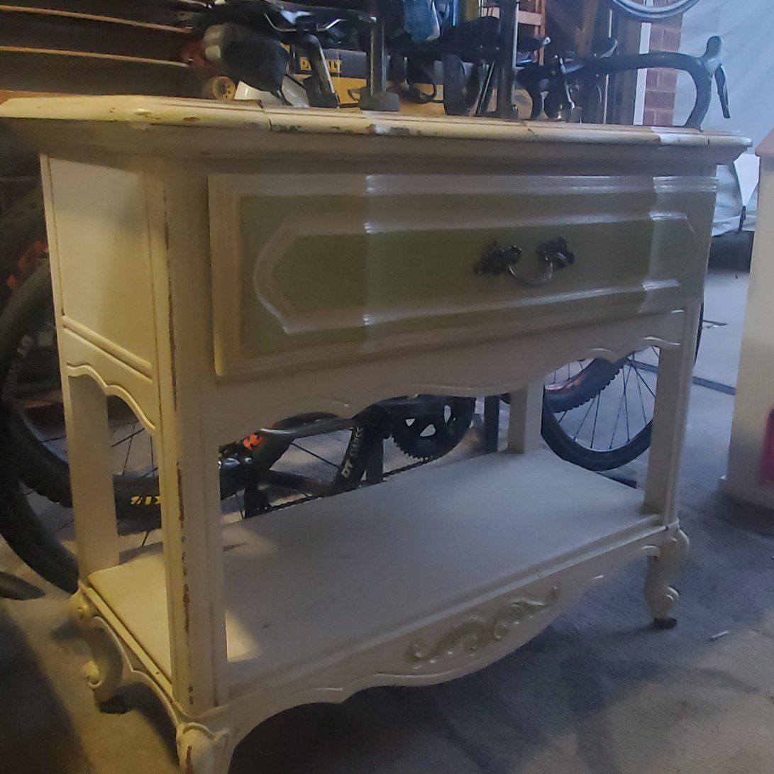 Server for kitchen