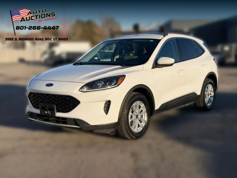 2020 Ford Escape SE