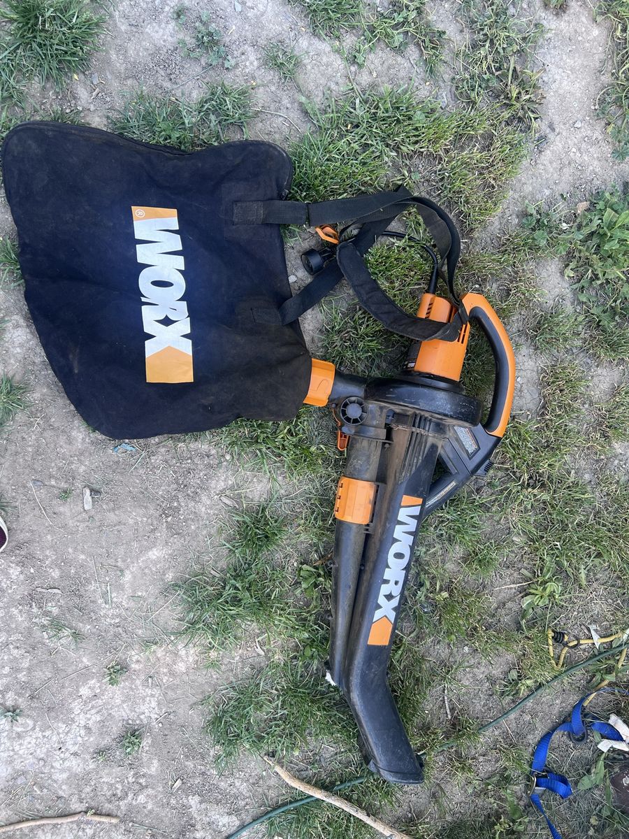 WORX WG500 Blower/Vac/Mulcher - 12A, 210 MPH, 350 CFM, Electric Corded