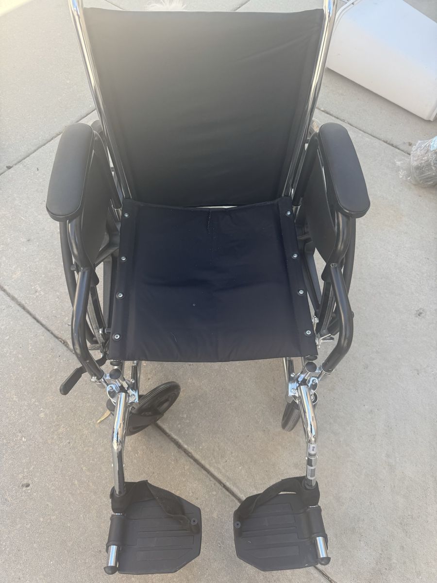 Cozy EC 3000 wheel chair