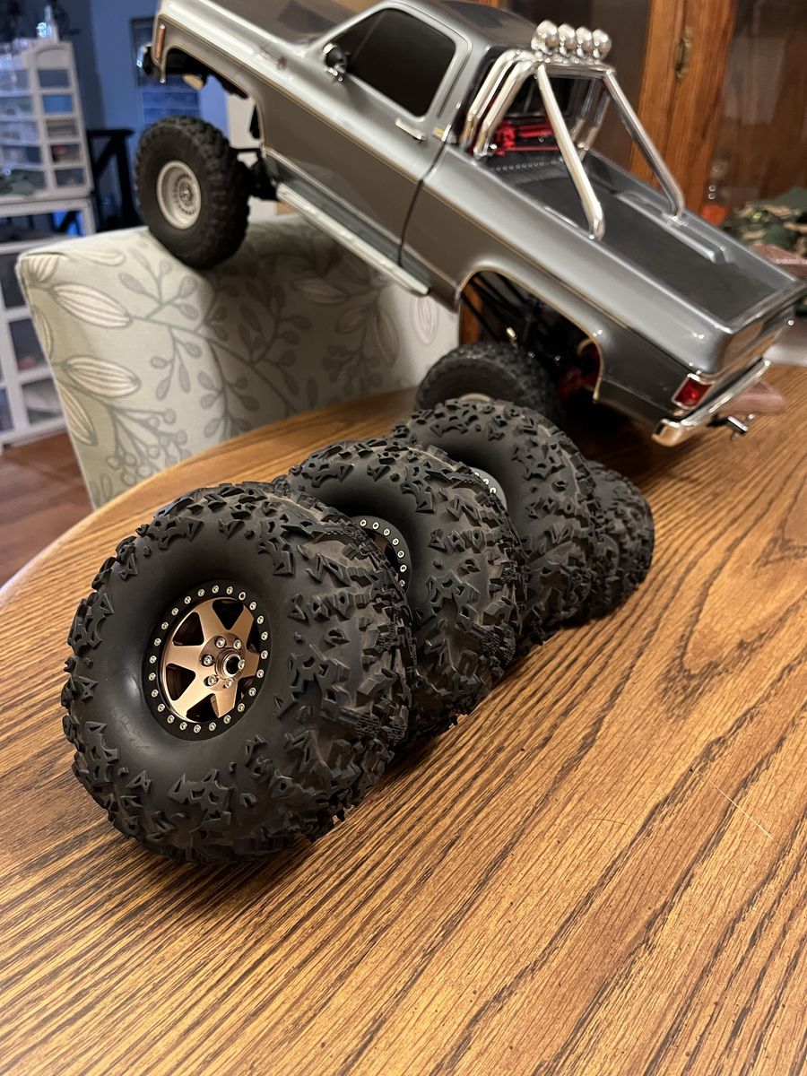 TRX 4 chevy k 10 high trail 1/10 scale  3s
