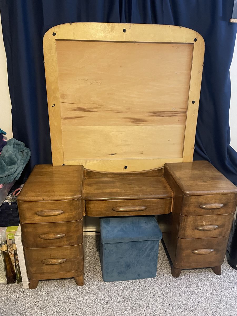 Vintage Solid Wood Vanity, 7 Dovetail Drawers & Mirror Attachment