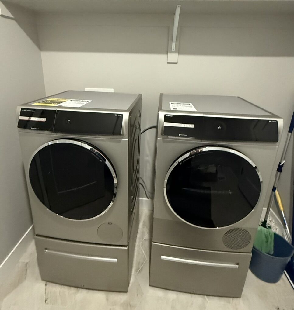 BRAND NEW Bosch Series 800 Washer And Dryer
