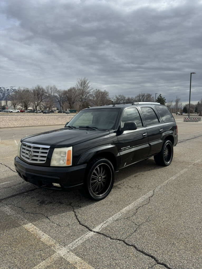 2005 CADILLAC ESCALADE Luxury