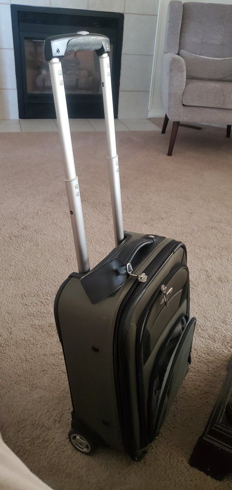 Skyway Small Suitcase