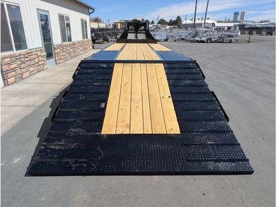 2026 Load Trail GL 102'x32' Low-Pro Hyd. Dovetail Gooseneck 24K