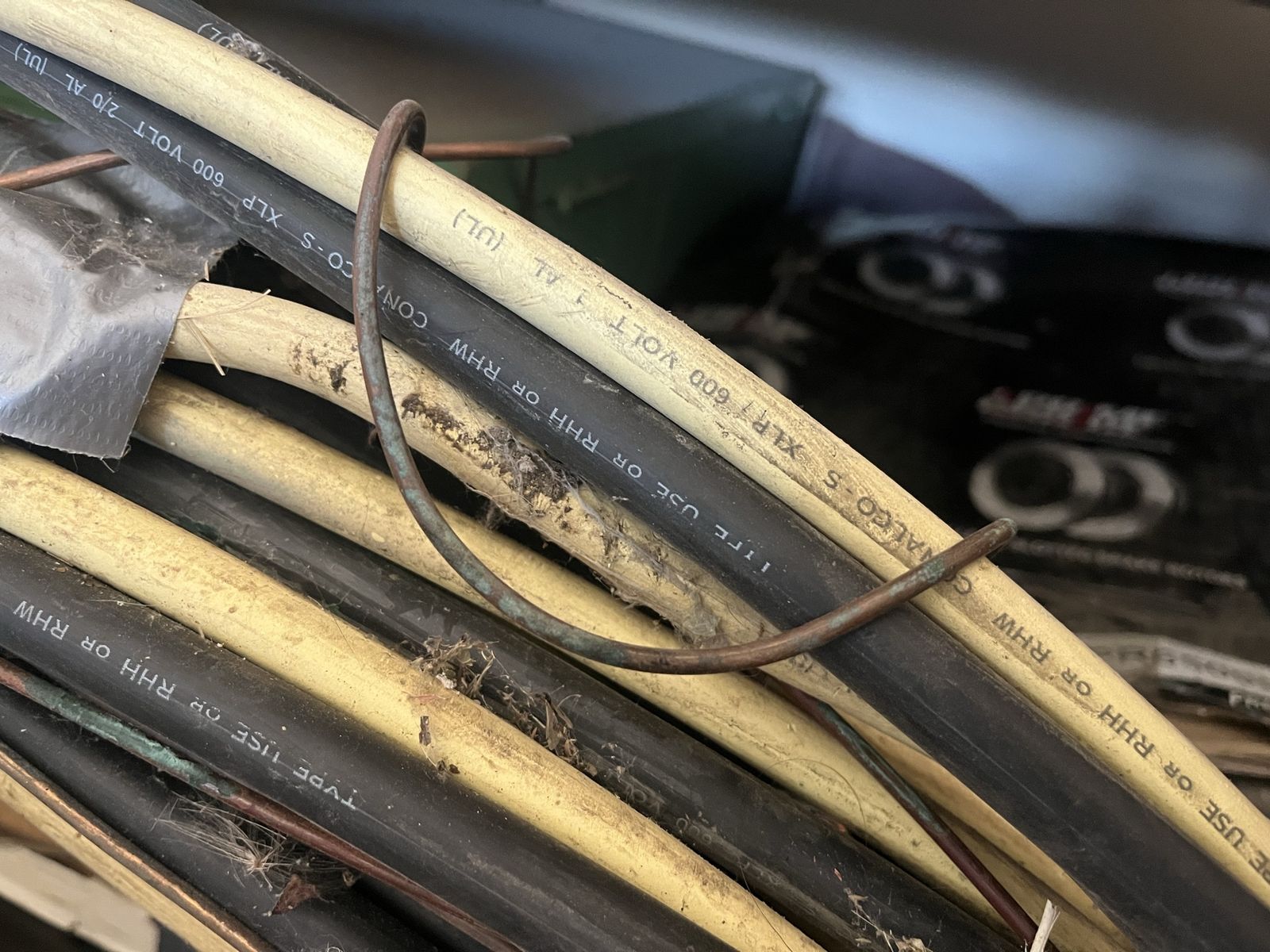 2.0 Direct Burial Wire