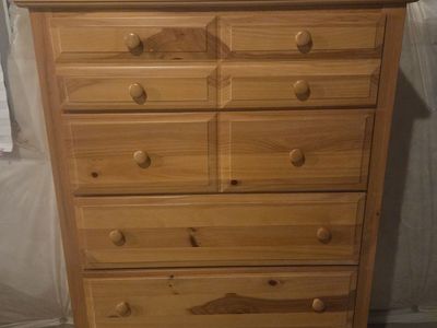 Vaughn-Bassett 5 Drawer Tall Dresser