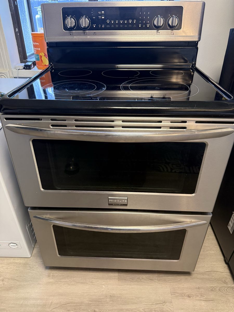 Frigidaire double electric oven