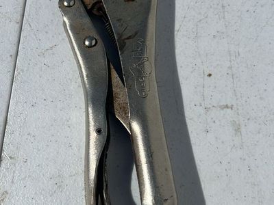 Vise-Grip locking plier