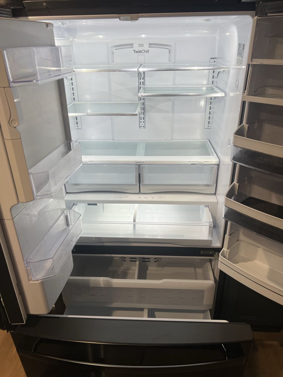 GE Profile French Door Refrigerator - Black Stainless Steel with TwinChill & Ice/Water Dispenser - Counter-Depth