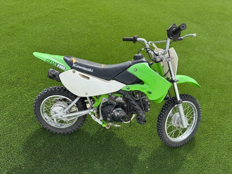 2002 KAWASAKI KLX 110 - Great bike for kids and adults!
