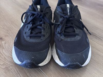 Nike Revolution 5 Running Shoes - Black & White - Women's Size 6.5Y
