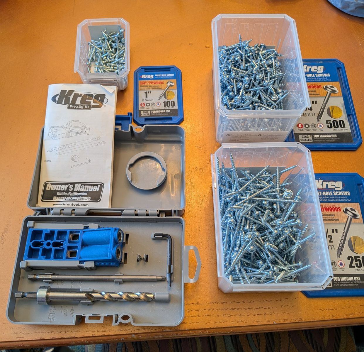 Kreg Jig R3 Pocket Hole System Kit with Assorted Pocket-Hole Screws