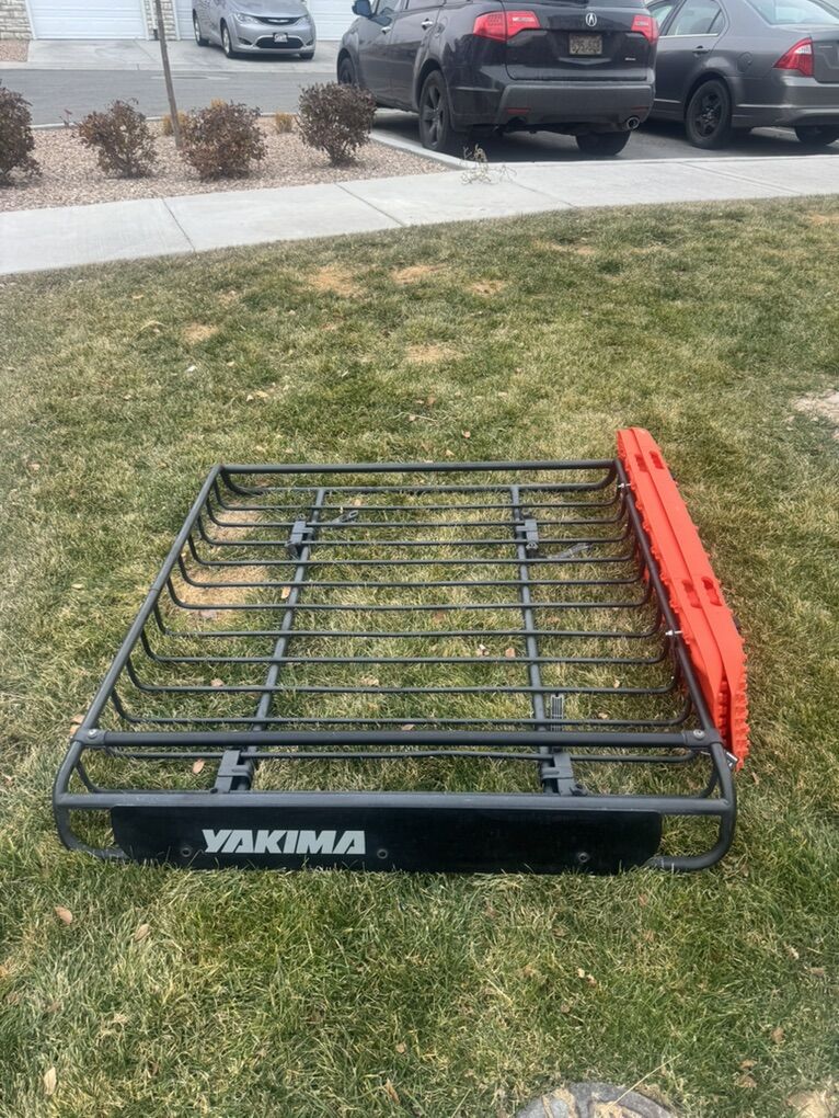 Yakima Loadwarrior Rooftop Basket