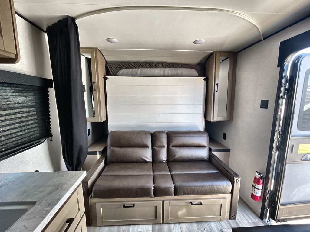 Main image 40