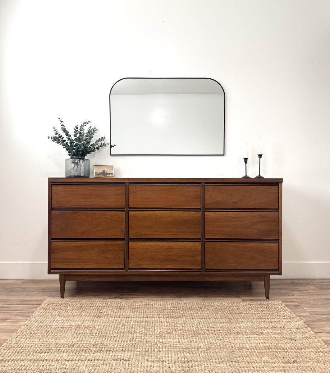 Broyhill MCM Dresser