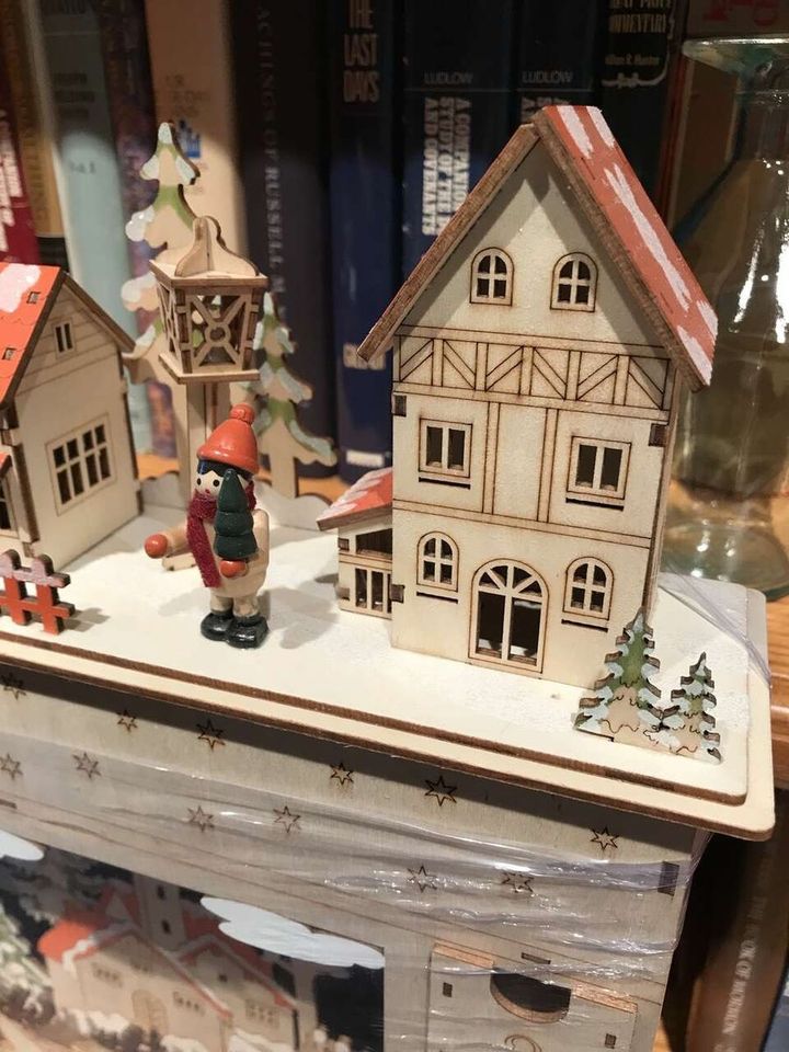 Main image 8