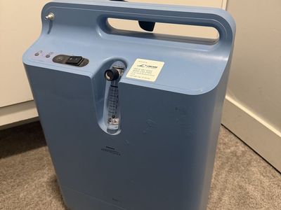Philips Respironics EverFlo Oxygen Concentrator - Medical Grade, Home Use