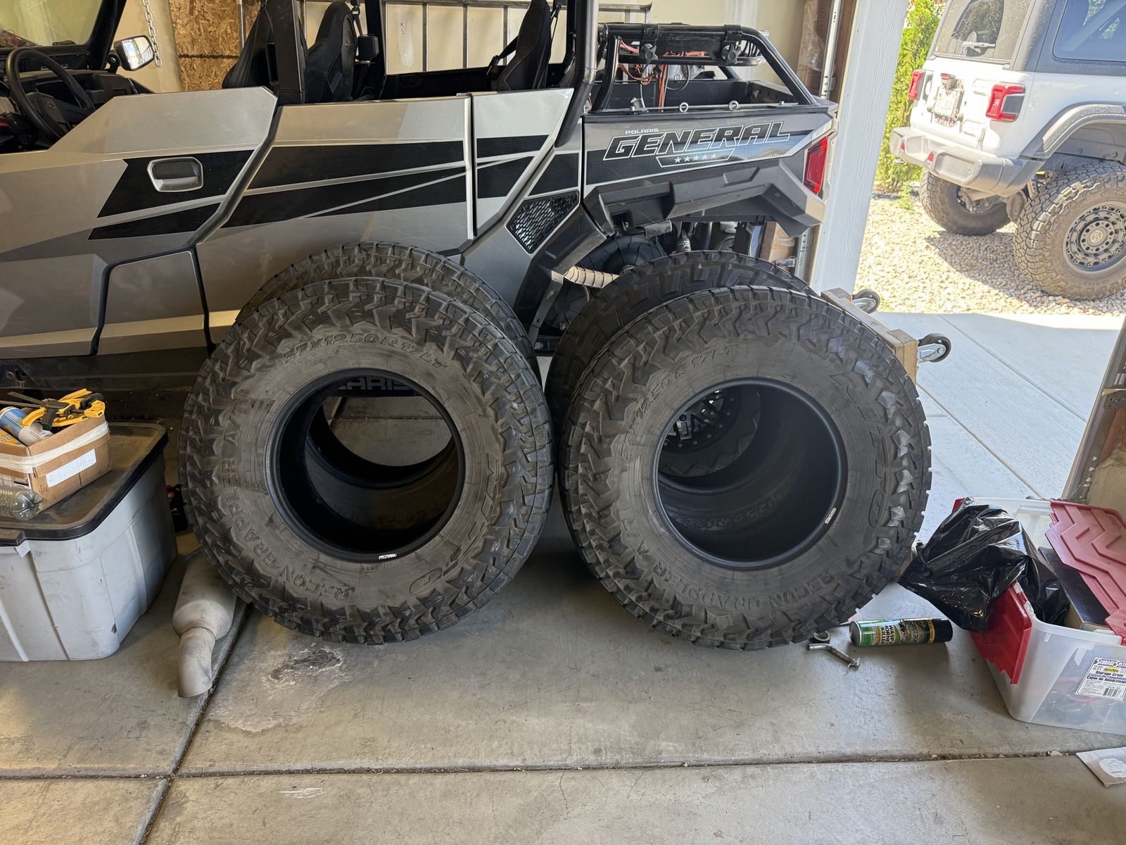 Nitto Ridge Grappler 37x12.50R17