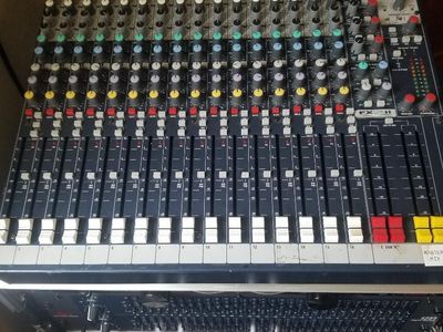 Soundcraft FX16 Mixer